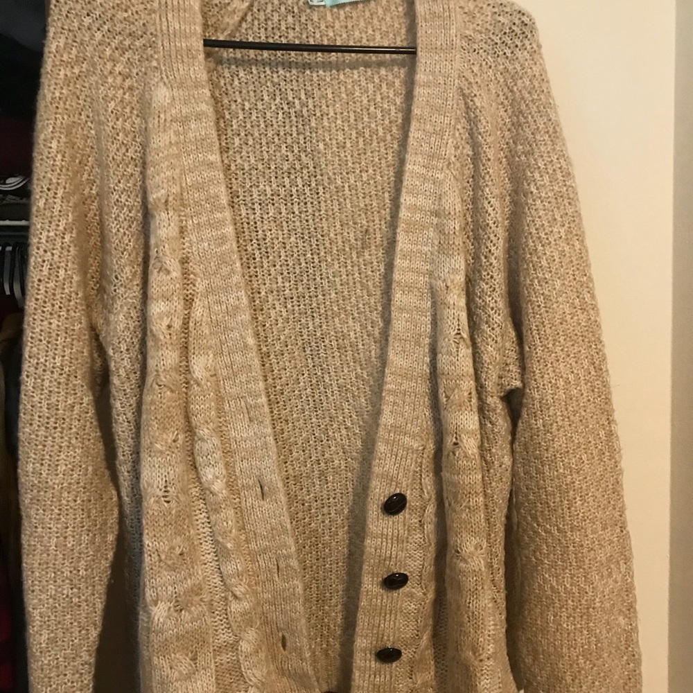 Maurice’s grandpa sweater